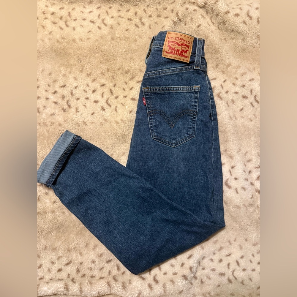 Levi's High rise mom jeans